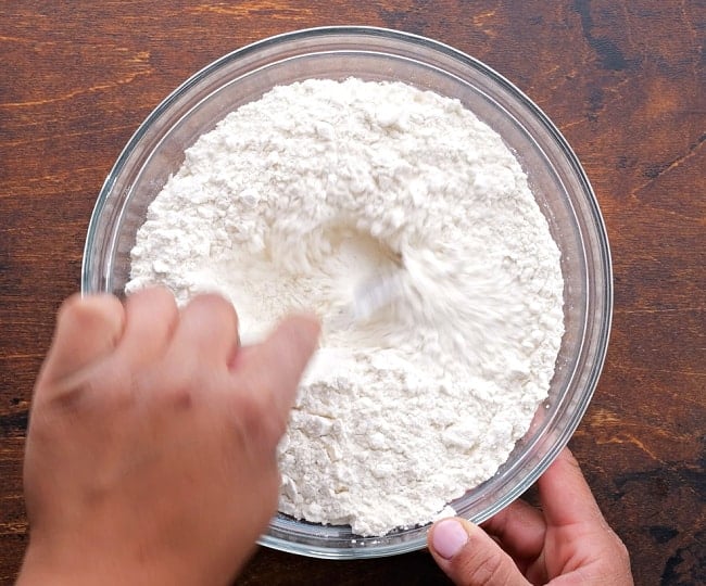 Mixing flour mixture.