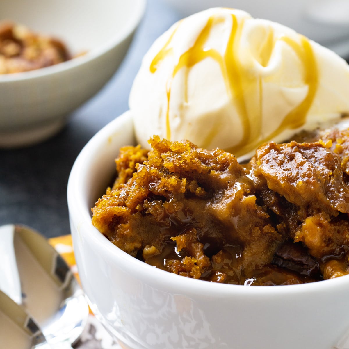 Slow Cooker Pumpkin Cake