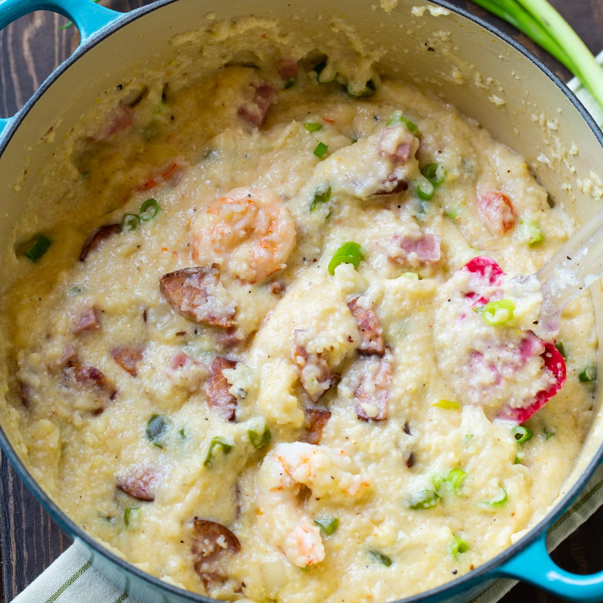 Jambalaya Grits in a Dutch oven.