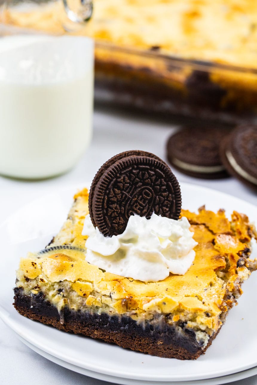 Cookies and Cream Gooey Bar on a small plate.