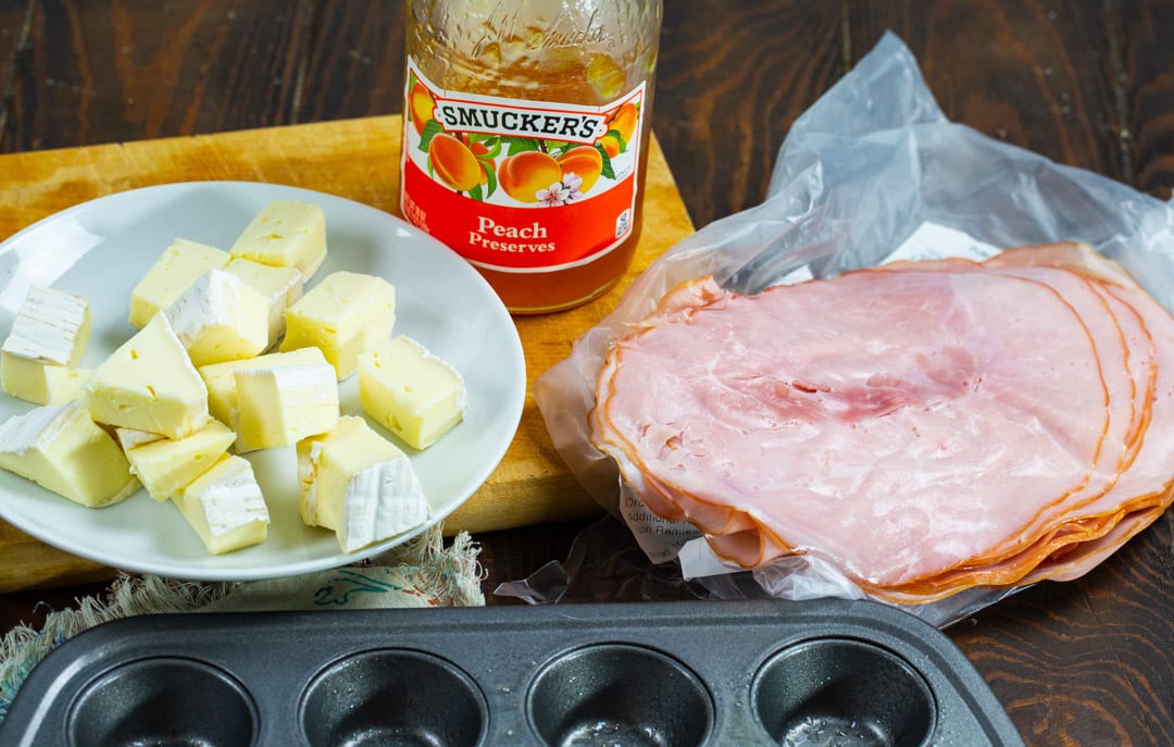 Ingredients for puff pastry cups.