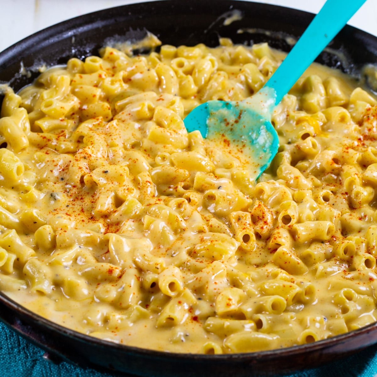 Spicy Mac and Cheese in a skillet.
