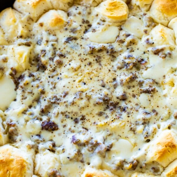 Biscuits and Gravy Ring in a cast iron pan.