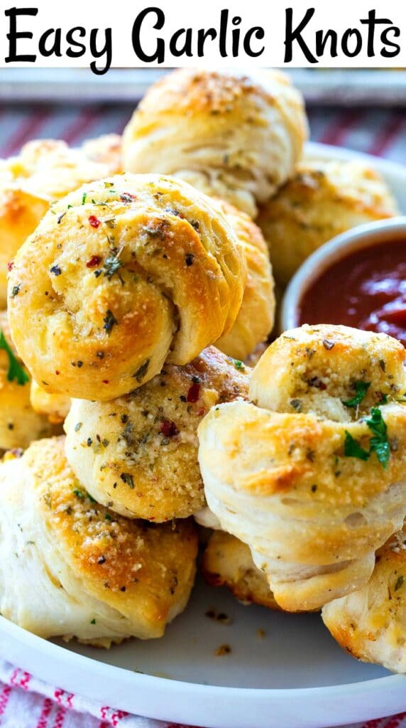 Easy Garlic Knots - Spicy Southern Kitchen