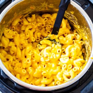 Instant Pot Mac and Cheese in the instant pot.