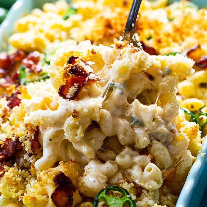 Macarrones y Queso Al horno con Jalapeños