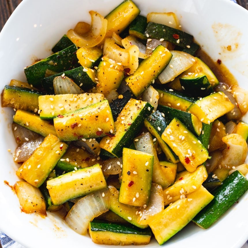 Zucchine cotte con salsa di soia e salsa teriyaki