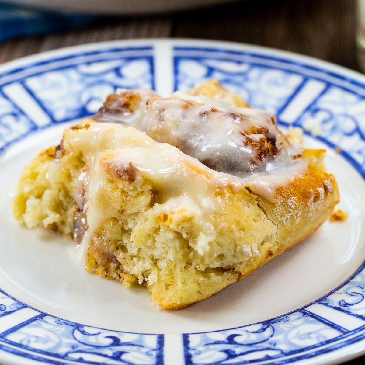 Bisquick Cinnamon Roll on a blue and white plate.