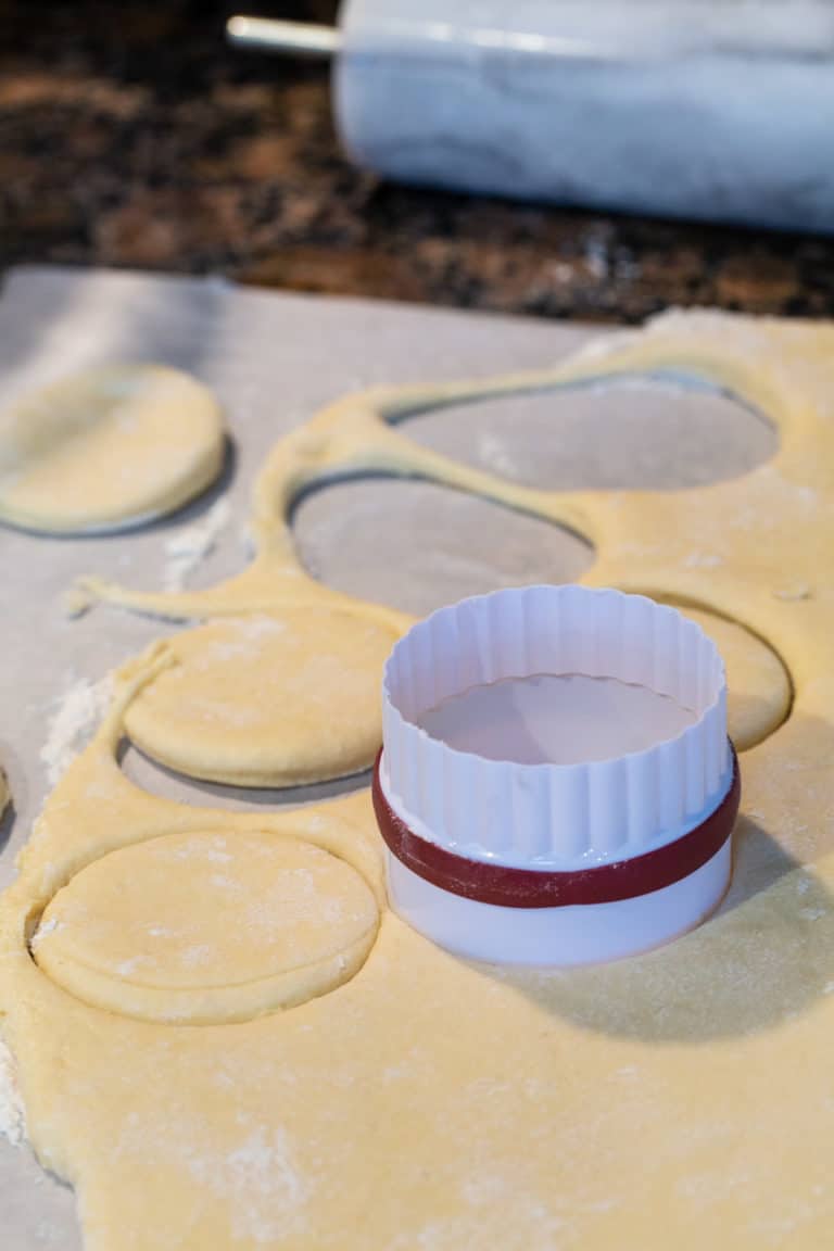 Cutting the dough