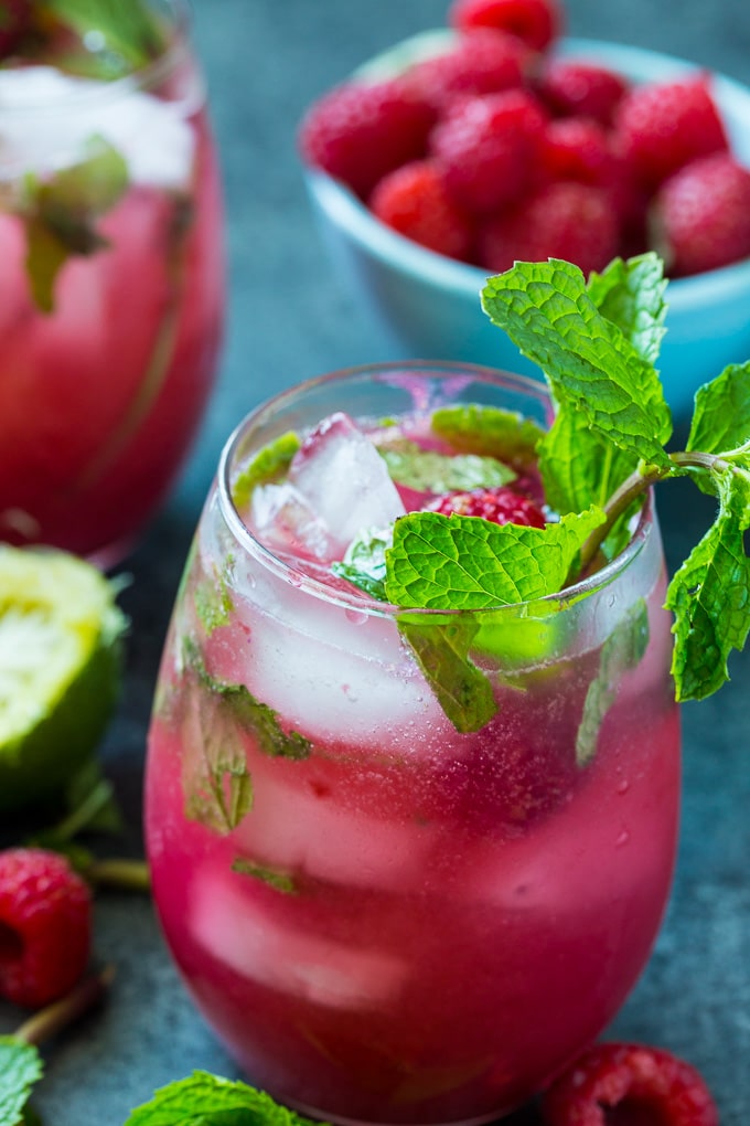 Easy Raspberry Mojtos