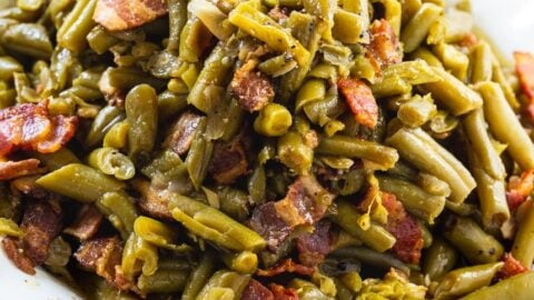 Crockpot Fresh Green Beans with Bacon - Dr. Davinah's Eats