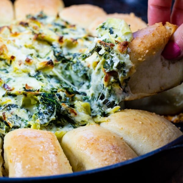 Bread Ring with Spinach Artichoke Dip in the middle.