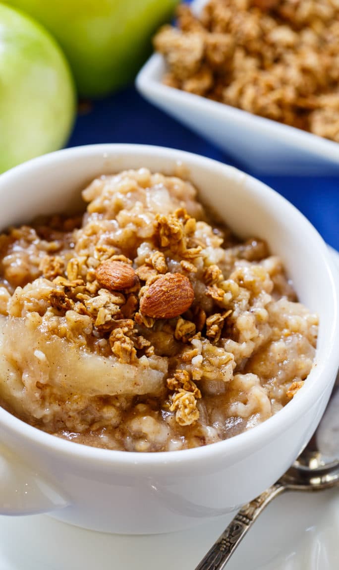 Slow Cooker Apple Pie Oatmeal