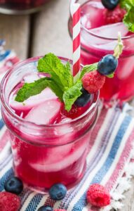 Berry Mojito with raspberries and blueberries