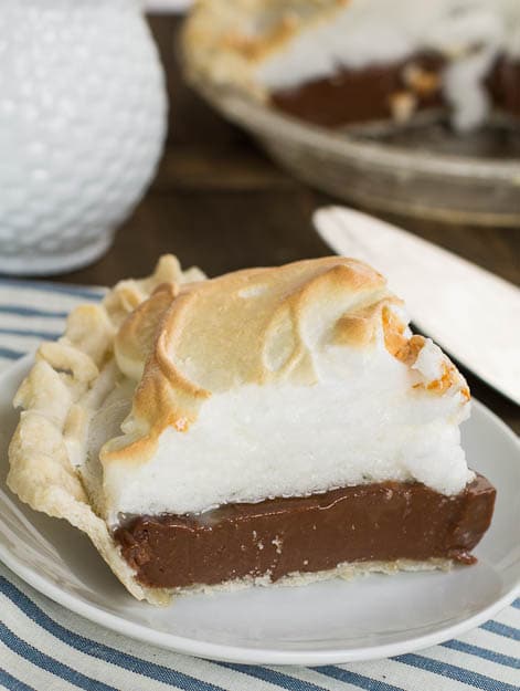 Chocolate store meringue pie