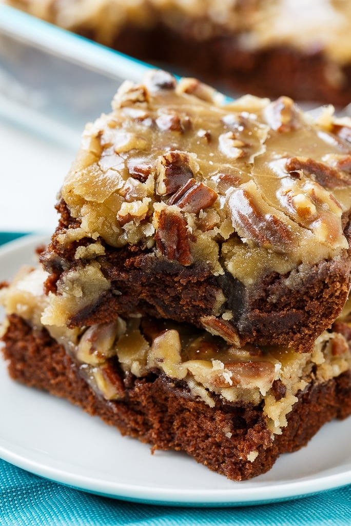 Chocolate Praline Cake is cleanable   for Mardi Gras