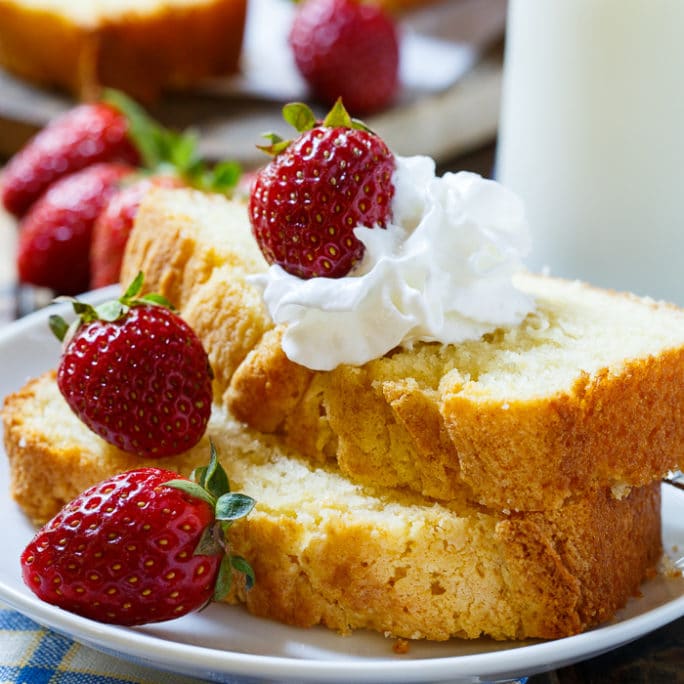 Sweetened Condensed Milk Pound Cake has upright the stunning quantity of sweetness and goes splendidly with sleek berries.  Condensed Milk Pound Cake condensed milk poundcake 18
