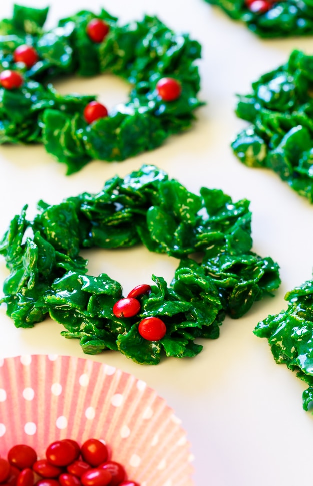 Christmas Wreath Cookies Made With Corn Flakes | Christmas Cookies