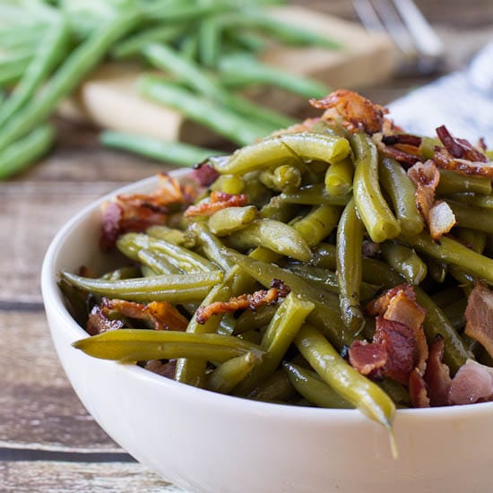 How To Make Slow Cooker Green Beans Recipe (Easy Side Dish)