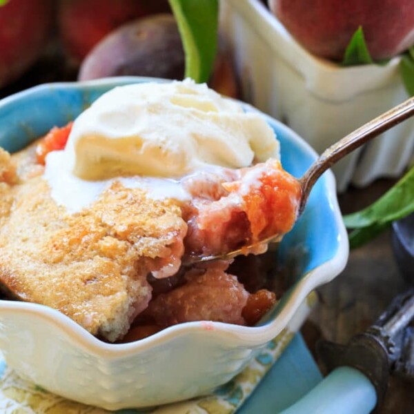 Easy Southern Peach Cobbler