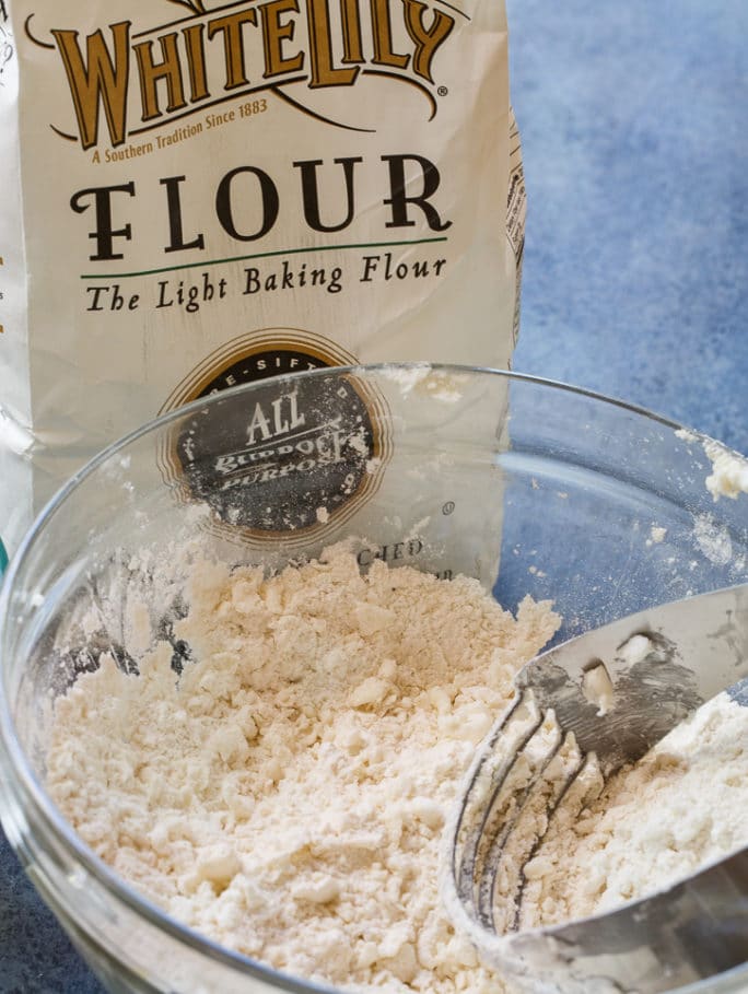 How to Make Flaky Pie Crust