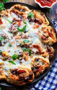 Pull-Apart Supreme Pizza Pinwheels from Melissa's Southern Cookbook