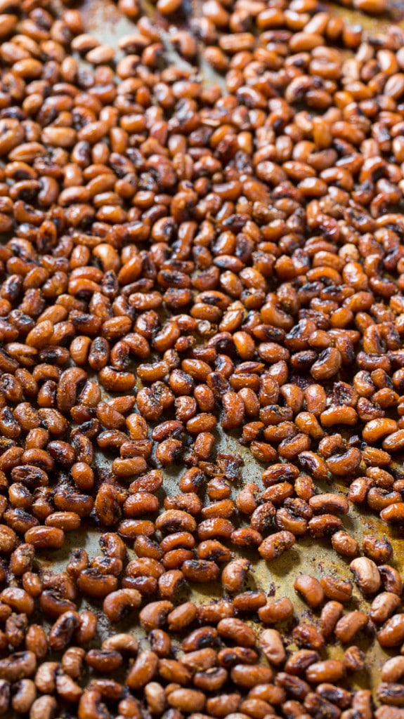 Crispy and spicy Roasted Black-Eyed Peas.