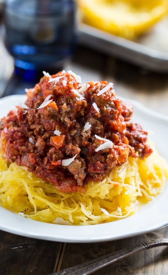 Spaghetti Squash with Spicy Meat Sauce #glutenfree #healthy #lowcarb