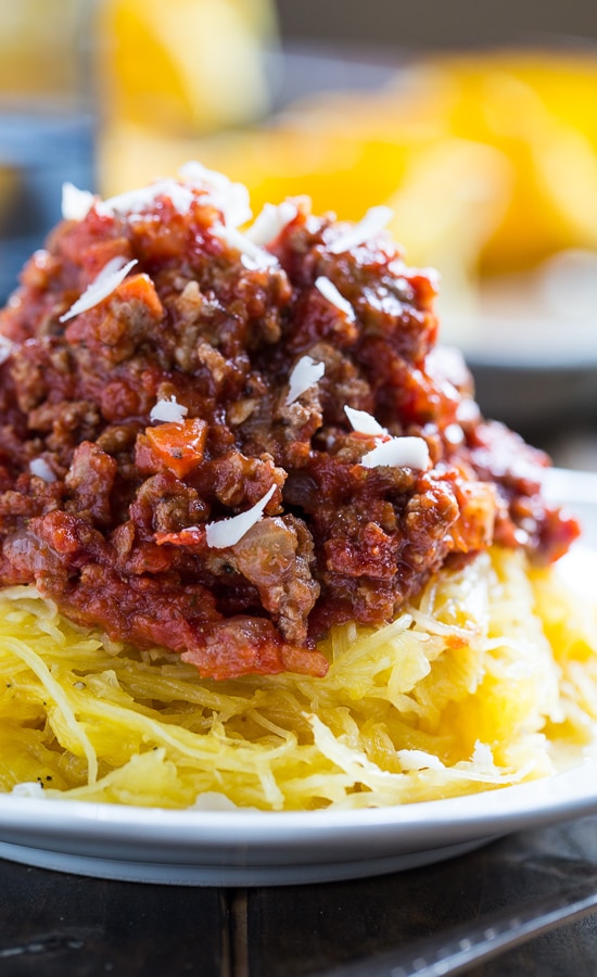 Spaghetti Squash with Spicy Meat Sauce #glutenfree #lowcarb #healthy