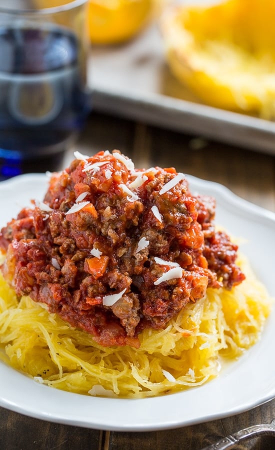 Spaghetti Squash with Spicy Meat Sauce #glutenfree #lowcarb #healthy