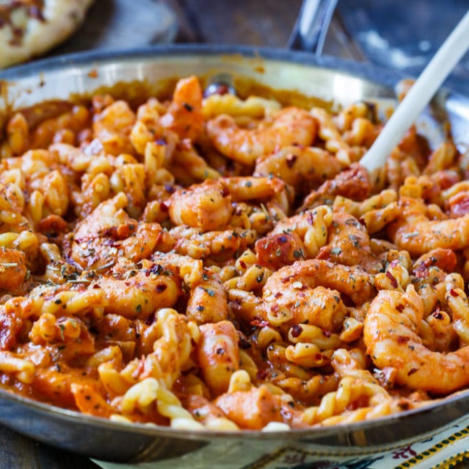 Spicy Shrimp and Tomato Cream Pasta