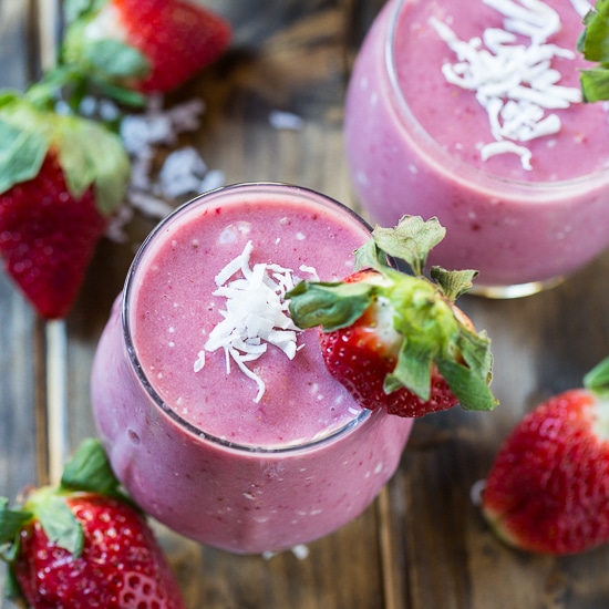 Strawberry Coconut Smoothie #Whole30 #paleo