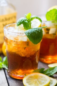 Sweet Tea Mint Julep - the perfct southern cocktail for a Kentucky Derby party.