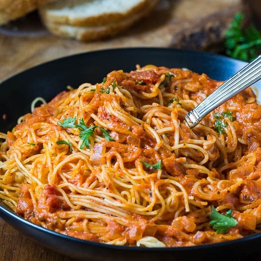 Garlic Cream Cheese Pasta - The flavours of kitchen