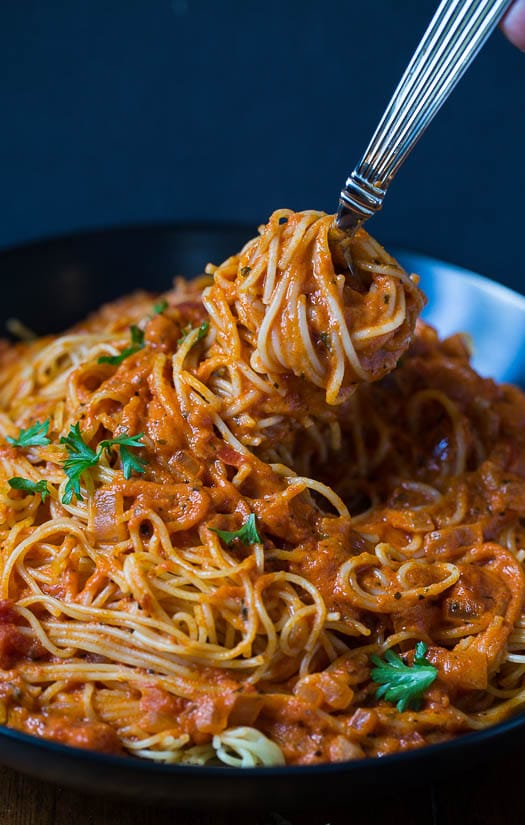 Spicy tomato pasta deals sauce